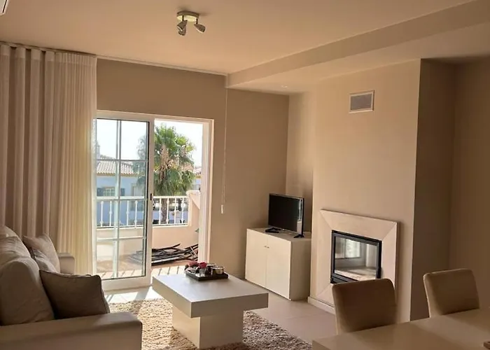 아파트 Baia Village